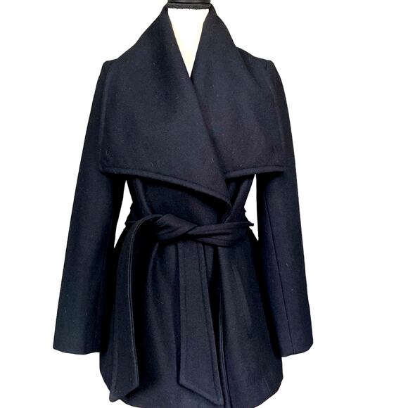 Collezione Womens Black Wool Blend Double breasted Large Lapel belted coat. - Picture 1 of 9